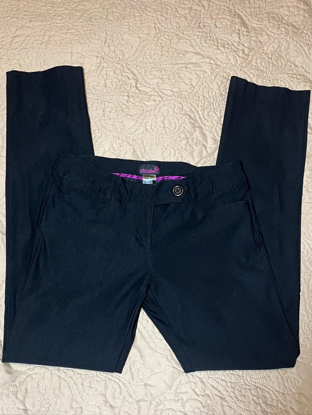 FLIRTATIOUS womens Black stretch dress pants size Medium (juniors)